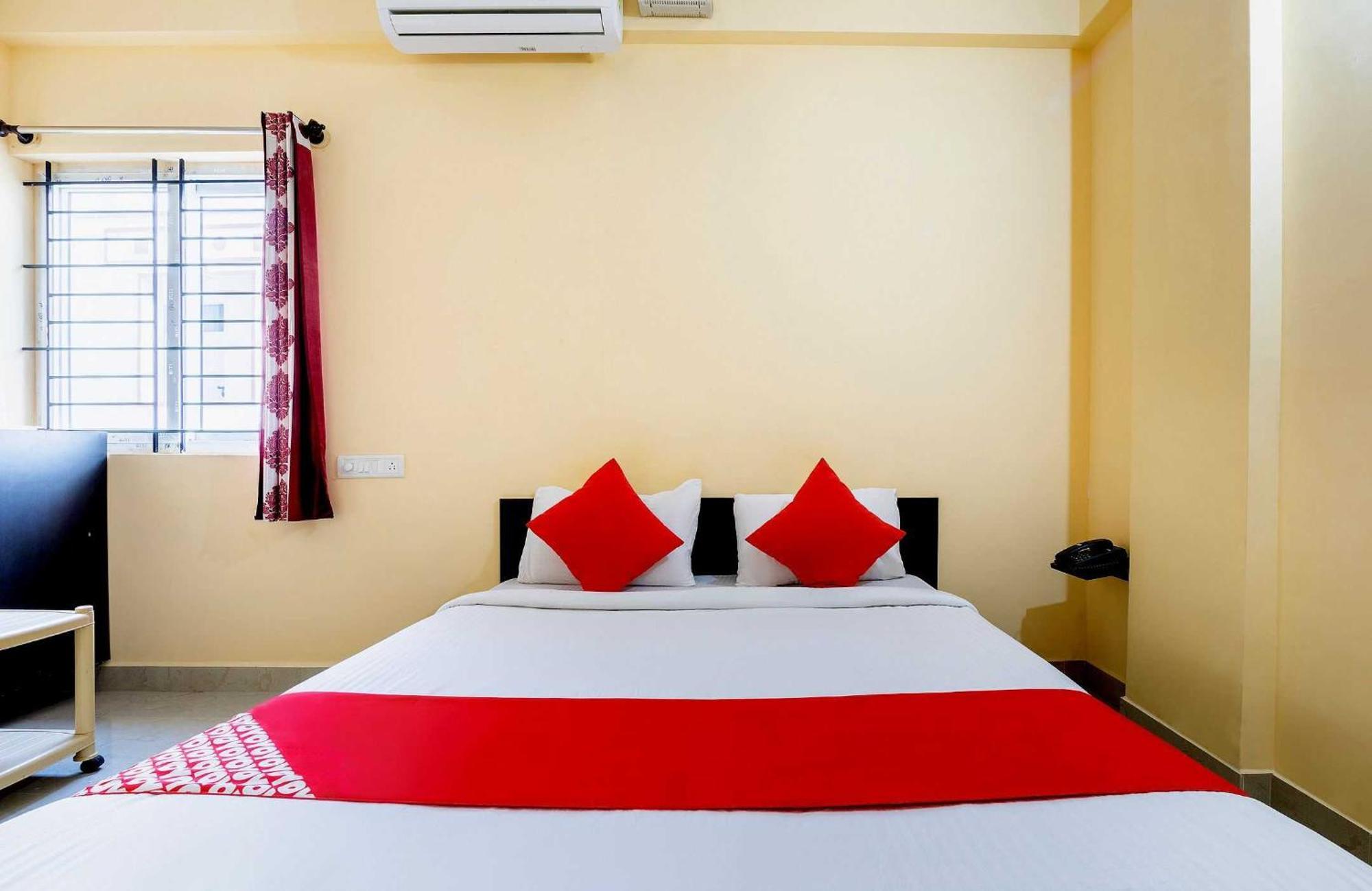 Flagship 23427 Ashrey Hotel Bangalore